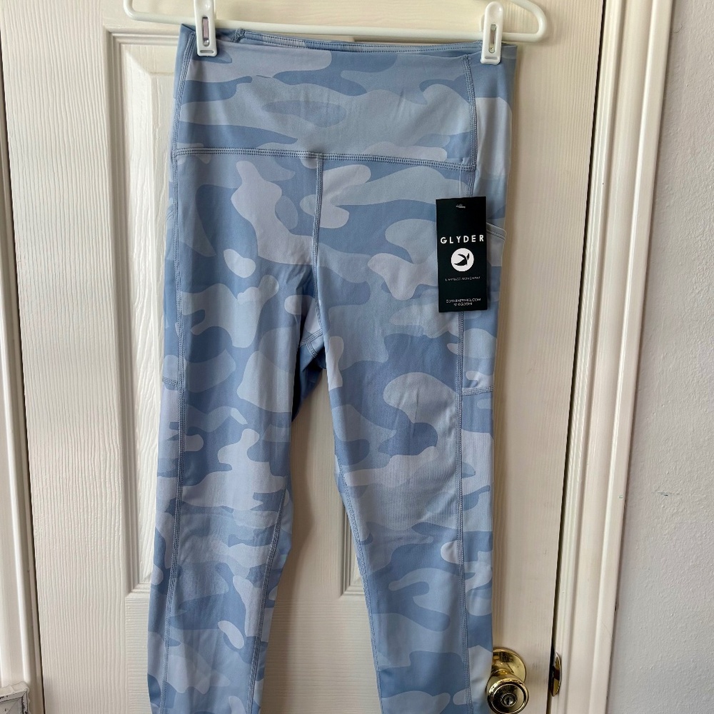 NWT Blue Camo Glyder leggings M